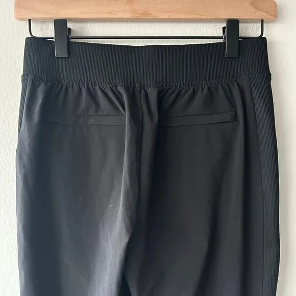 Athleta Brooklyn Ankle Pants Black Womens Size 00 Rib Panel Athleisure Travel - Picture 6 of 11